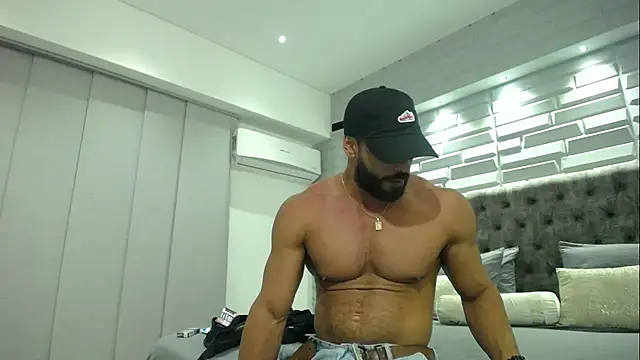 romeolovedark online show from February 19, 7:06 am