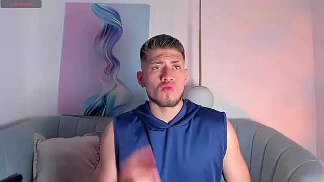 Snapshot of SebastianMaximoff chatting on October 25, 7:37 pm SebastianMaximoff online show from October 25, 7:37 pm