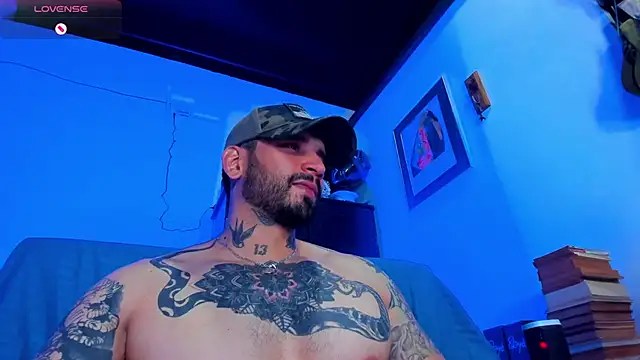 Snapshot of CamiloGray_ chatting on January 30, 2:15 pm CamiloGray  online show from January 30, 2:15 pm