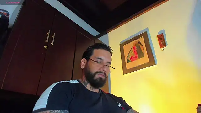 CamiloGray  online show from April 9, 3:29 pm