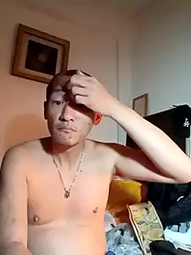 Snapshot of vice0818 chatting on February 5, 11:17 pm vice0818 online show from February 5, 11:17 pm