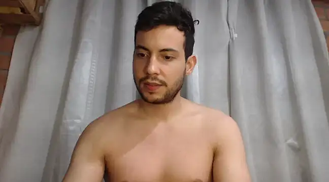 Snapshot of Armando_2002 chatting on January 29, 12:22 am Armando 2002 online show from January 29, 12:22 am