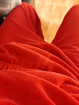 feet toes online show from April 6, 5:30 am