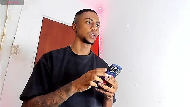 Snapshot of YeremiBrowm chatting on December 27, 9:22 pm YeremiBrowm online show from December 27, 9:22 pm