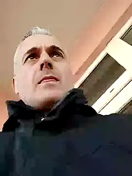 Snapshot of pussylove39 chatting on January 20, 11:35 am pussylove39 online show from January 20, 11:35 am