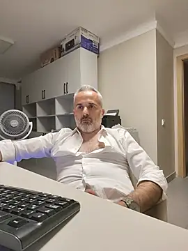 pussylove39 online show from June 26, 5:59 pm