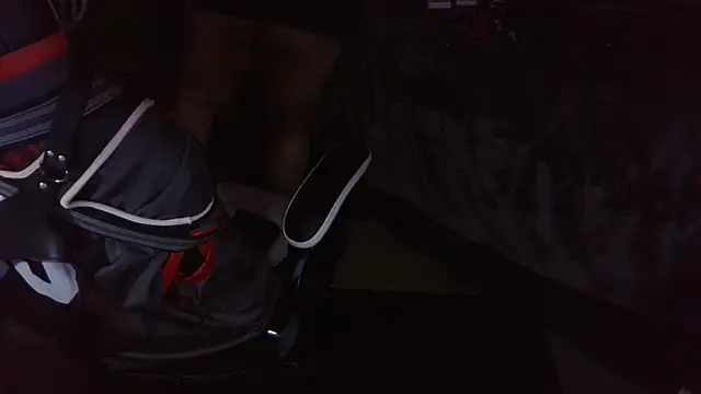 Snapshot of Drake_DVamp chatting on March 20, 8:42 am Drake DVamp online show from March 20, 8:42 am