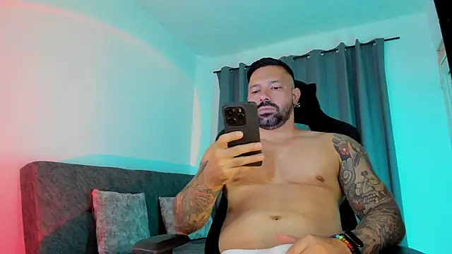 Pierre Vidal online show from March 2, 9:55 pm