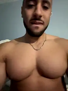 Snapshot of pimentfort77 chatting on October 19, 9:29 pm pimentfort77 online show from October 19, 9:29 pm