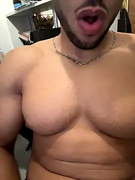 Snapshot of pimentfort77 chatting on September 11, 11:26 pm pimentfort77 online show from September 11, 11:26 pm