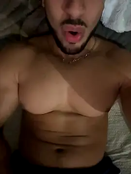 Snapshot of pimentfort77 chatting on October 23, 9:18 pm pimentfort77 online show from October 23, 9:18 pm