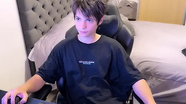 SasukeUhchiaa online show from February 20, 1:25 am