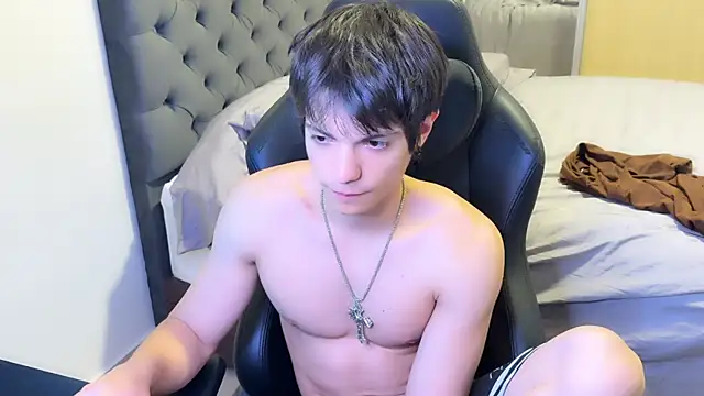 SasukeUhchiaa online show from March 2, 11:39 pm