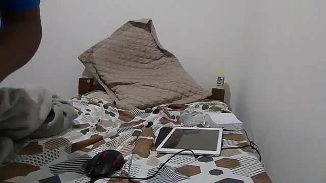 Juninho10c online show from November 29, 3:52 am