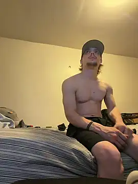 trippyski online show from April 17, 8:28 am