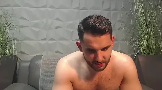 Antoniodiamond online show from March 4, 8:05 pm