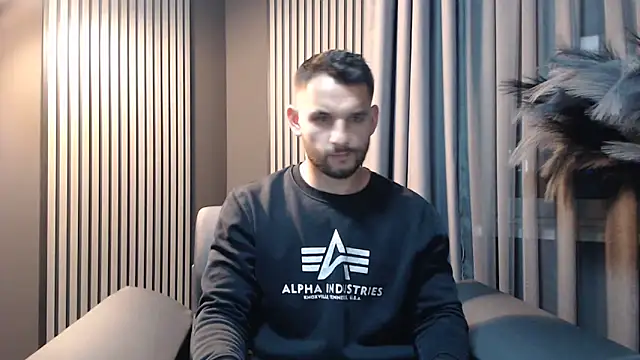 Antoniodiamond online show from September 19, 7:02 pm