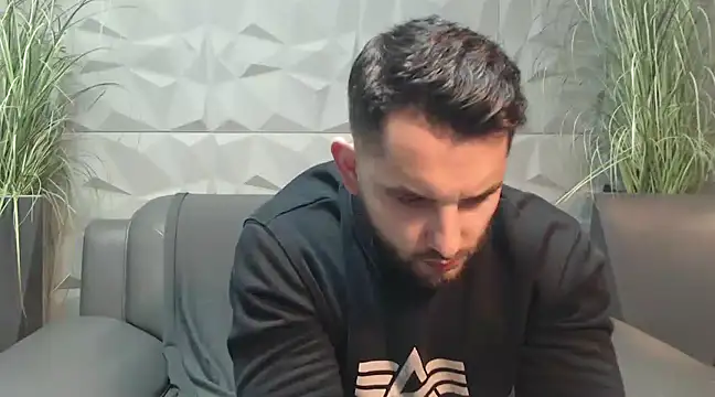 Antoniodiamond online show from January 21, 9:15 pm