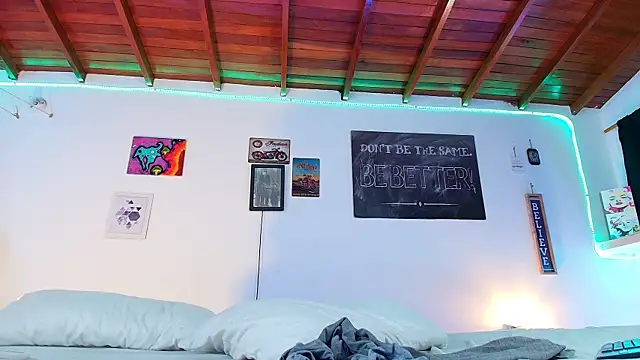 RyanCarter  online show from February 8, 5:39 pm