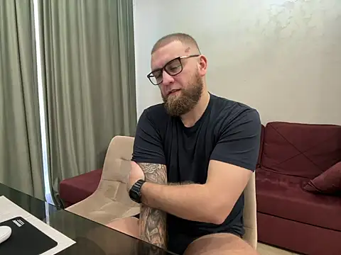 Snapshot of Bear_bear_ chatting on March 15, 4:57 am Bear bear  online show from March 15, 4:57 am