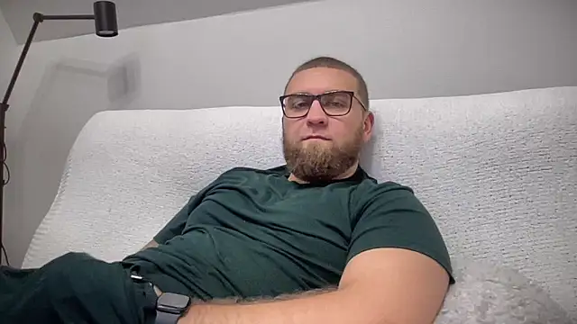 Snapshot of Bear_bear_ chatting on December 5, 6:24 pm Bear bear  online show from December 5, 6:24 pm
