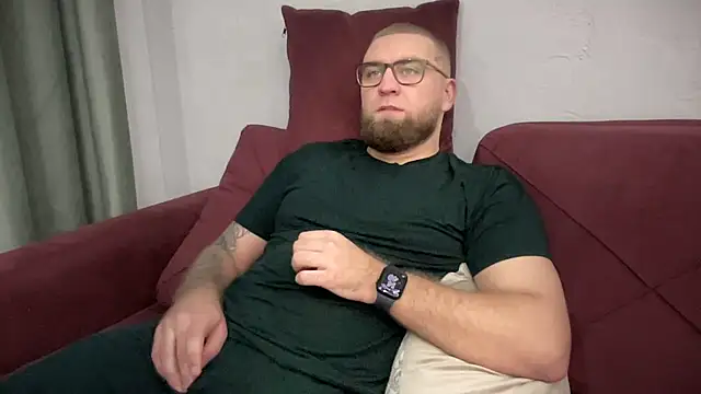 Snapshot of Bear_bear_ chatting on January 29, 11:41 am Bear bear  online show from January 29, 11:41 am