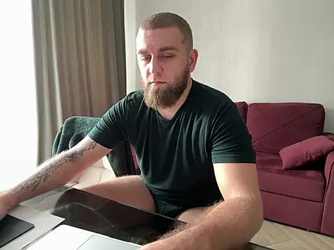 Snapshot of Bear_bear_ chatting on March 21, 7:11 am Bear bear  online show from March 21, 7:11 am