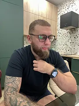 Snapshot of Bear_bear_ chatting on February 27, 2:00 pm Bear bear  online show from February 27, 2:00 pm
