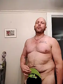 ShaneJames11 online show from May 1, 9:39 pm