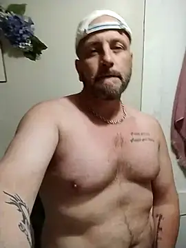 ShaneJames11 online show from May 2, 10:34 pm