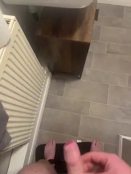 Averagematt1991 online show from December 22, 9:45 pm