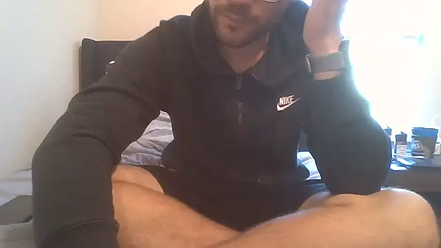 Snapshot of Hotboyo01 chatting on February 17, 6:48 pm Hotboyo01 online show from February 17, 6:48 pm