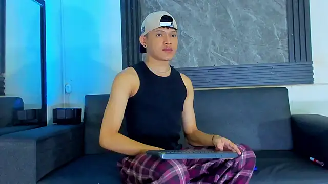 robertsmith 1 online show from December 4, 4:19 am