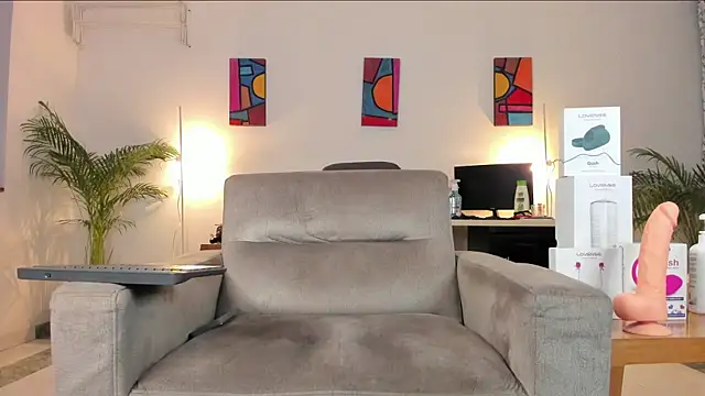 Snapshot of TatoKat chatting on December 14, 2:56 am TatoKat online show from December 14, 2:56 am