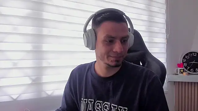 Snapshot of Rick_Diesel_ chatting on October 20, 1:15 pm Rick Diesel  online show from October 20, 1:15 pm