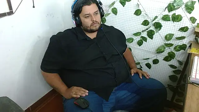 Snapshot of altairstudiosvip_ chatting on October 11, 1:26 pm altairstudiosvip  online show from October 11, 1:26 pm