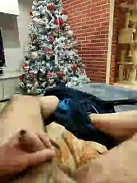 Snapshot of orsettoCum chatting on December 14, 10:39 pm orsettoCum online show from December 14, 10:39 pm