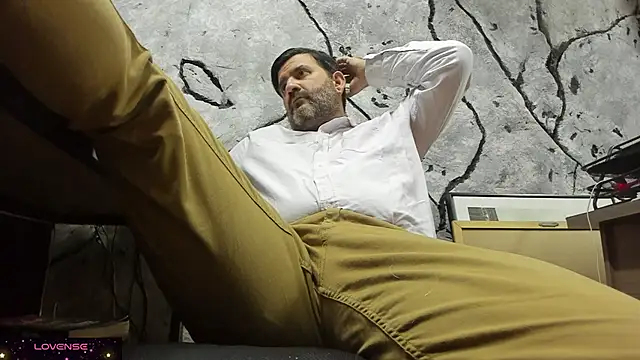 Maxi TheBigDaddy online show from October 3, 6:35 pm