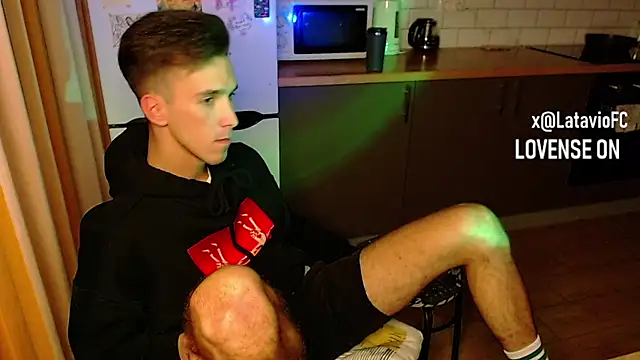 Snapshot of Midnighter_ chatting on September 20, 1:16 am Midnighter  online show from September 20, 1:16 am