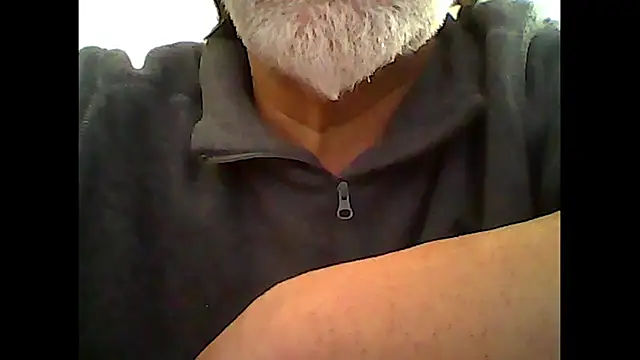 Snapshot of xcimeru chatting on October 17, 12:42 pm xcimeru online show from October 17, 12:42 pm