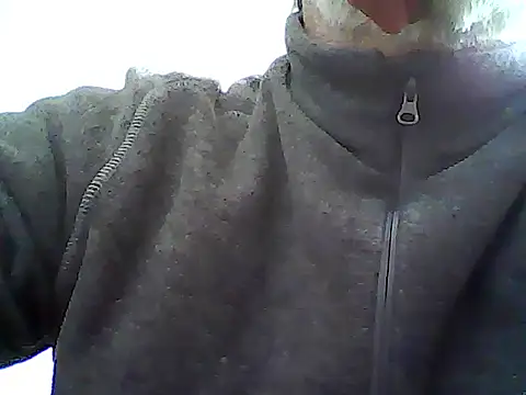 Snapshot of xcimeru chatting on March 1, 8:25 am xcimeru online show from March 1, 8:25 am