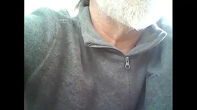 Snapshot of xcimeru chatting on September 11, 9:41 am xcimeru online show from September 11, 9:41 am