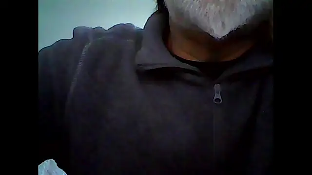 Snapshot of xcimeru chatting on September 23, 6:24 am xcimeru online show from September 23, 6:24 am