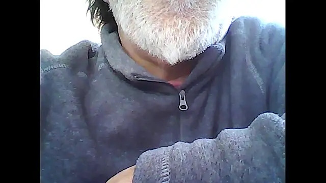 Snapshot of xcimeru chatting on September 26, 7:28 am xcimeru online show from September 26, 7:28 am