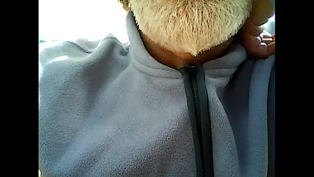 Snapshot of xcimeru chatting on October 11, 11:36 am xcimeru online show from October 11, 11:36 am