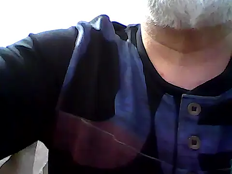 Snapshot of xcimeru chatting on February 27, 6:31 pm xcimeru online show from February 27, 6:31 pm