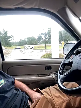 Snapshot of Themechanic420 chatting on October 6, 5:06 pm Themechanic420 online show from October 6, 5:06 pm