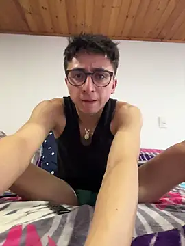 CamiRojas boy online show from October 25, 9:05 pm