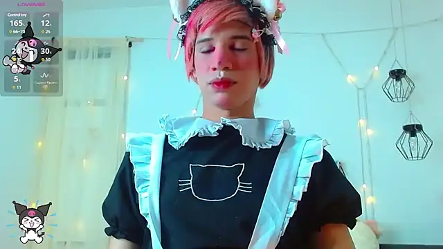 Snapshot of Ariel_Femboy_ chatting on December 29, 2:17 am Ariel Femboy  online show from December 29, 2:17 am