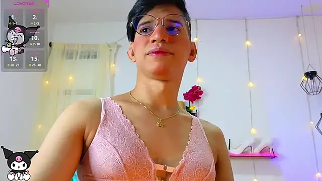 Snapshot of Ariel_Femboy_ chatting on March 5, 4:24 am Ariel Femboy  online show from March 5, 4:24 am